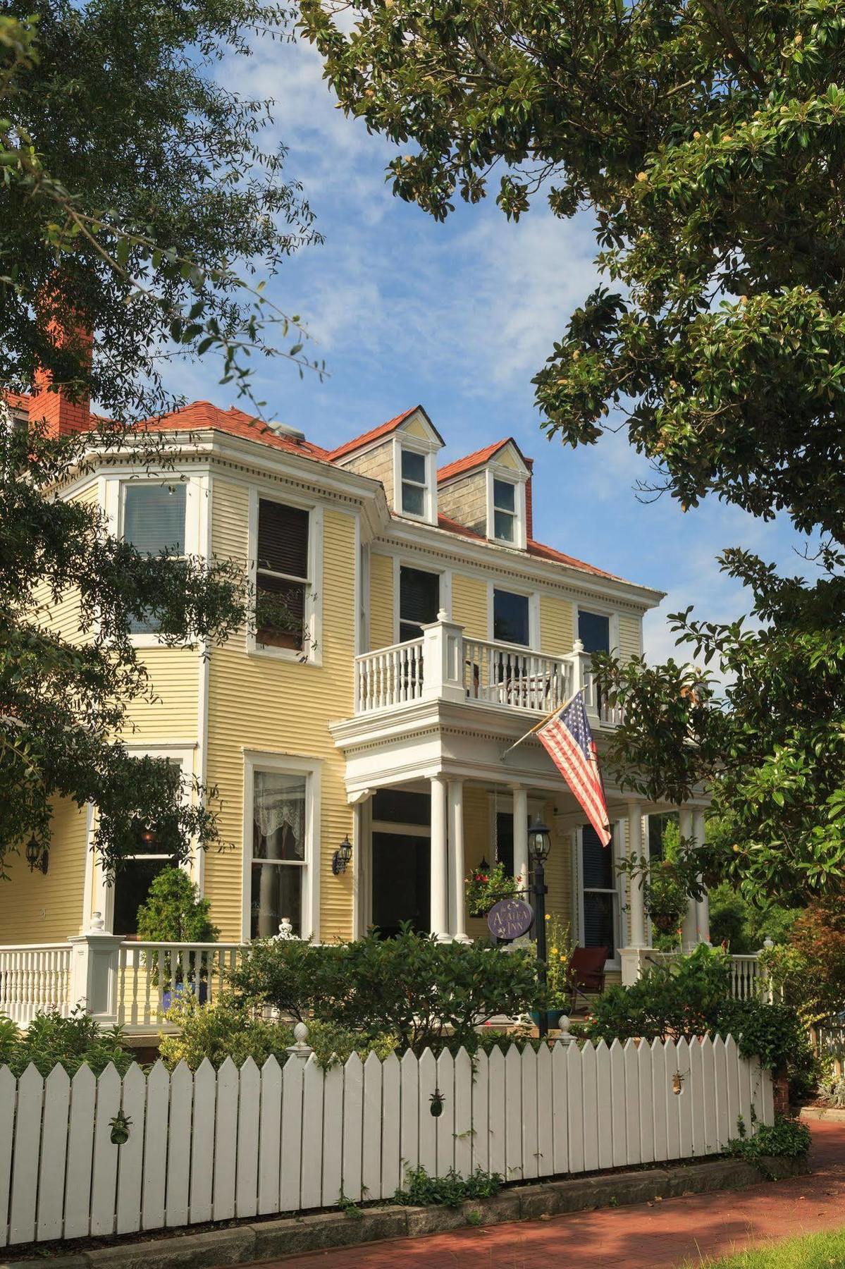 Azalea Inn And Villas Саванна Экстерьер фото
